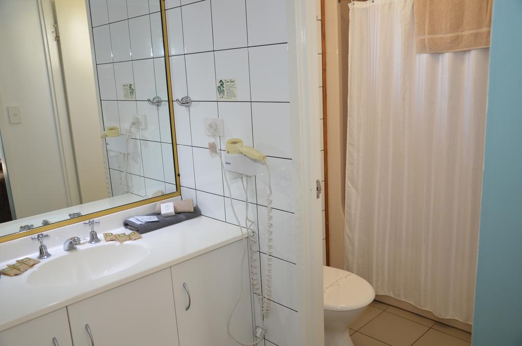 Warwick Motor Inn Værelse billede
